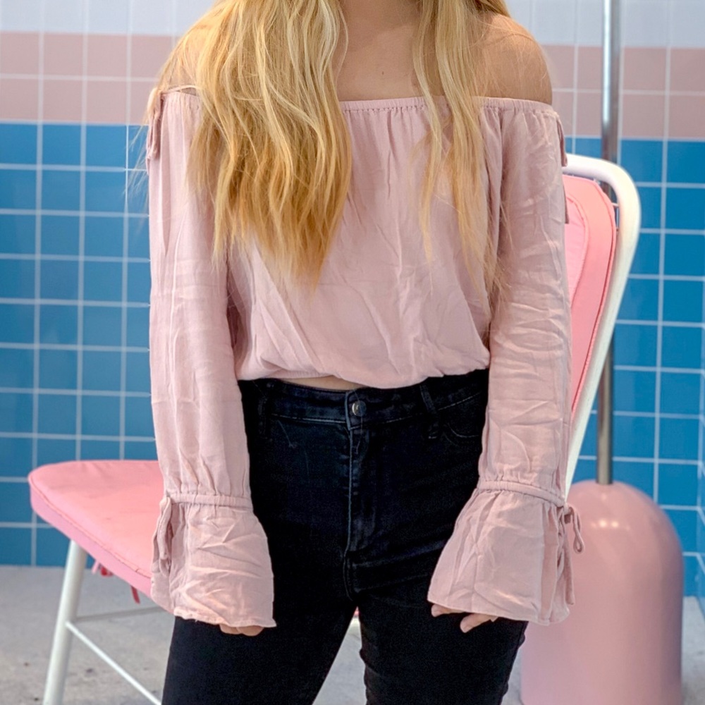 pink off the shoulder crop top